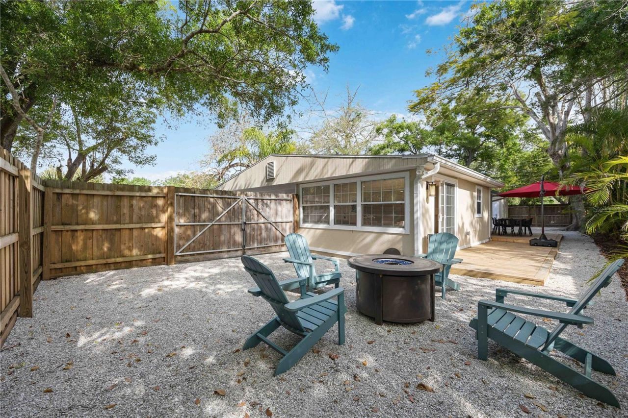 2205 Floyd Street , Sarasota, FL 34239 Photo