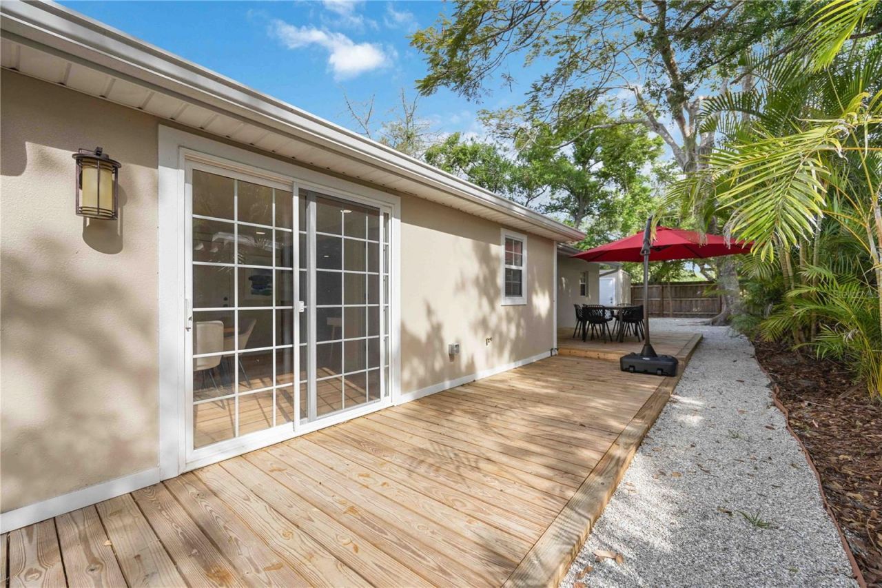 2205 Floyd Street , Sarasota, FL 34239 Photo