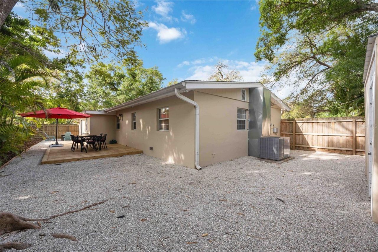2205 Floyd Street , Sarasota, FL 34239 Photo