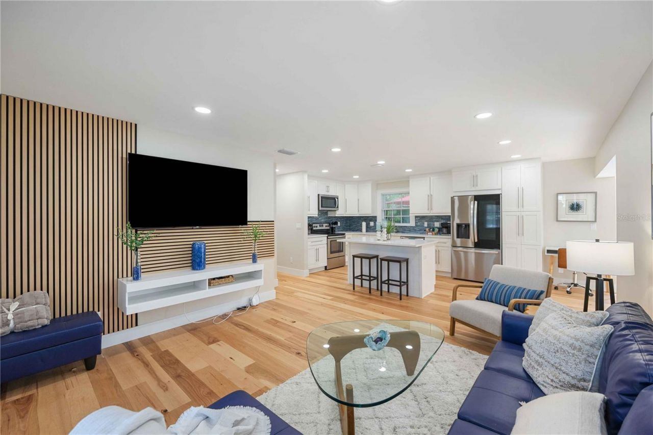 2205 Floyd Street , Sarasota, FL 34239 Photo