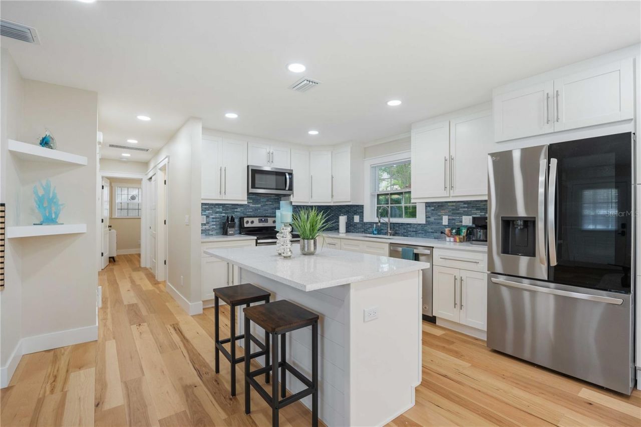 2205 Floyd Street , Sarasota, FL 34239 Photo