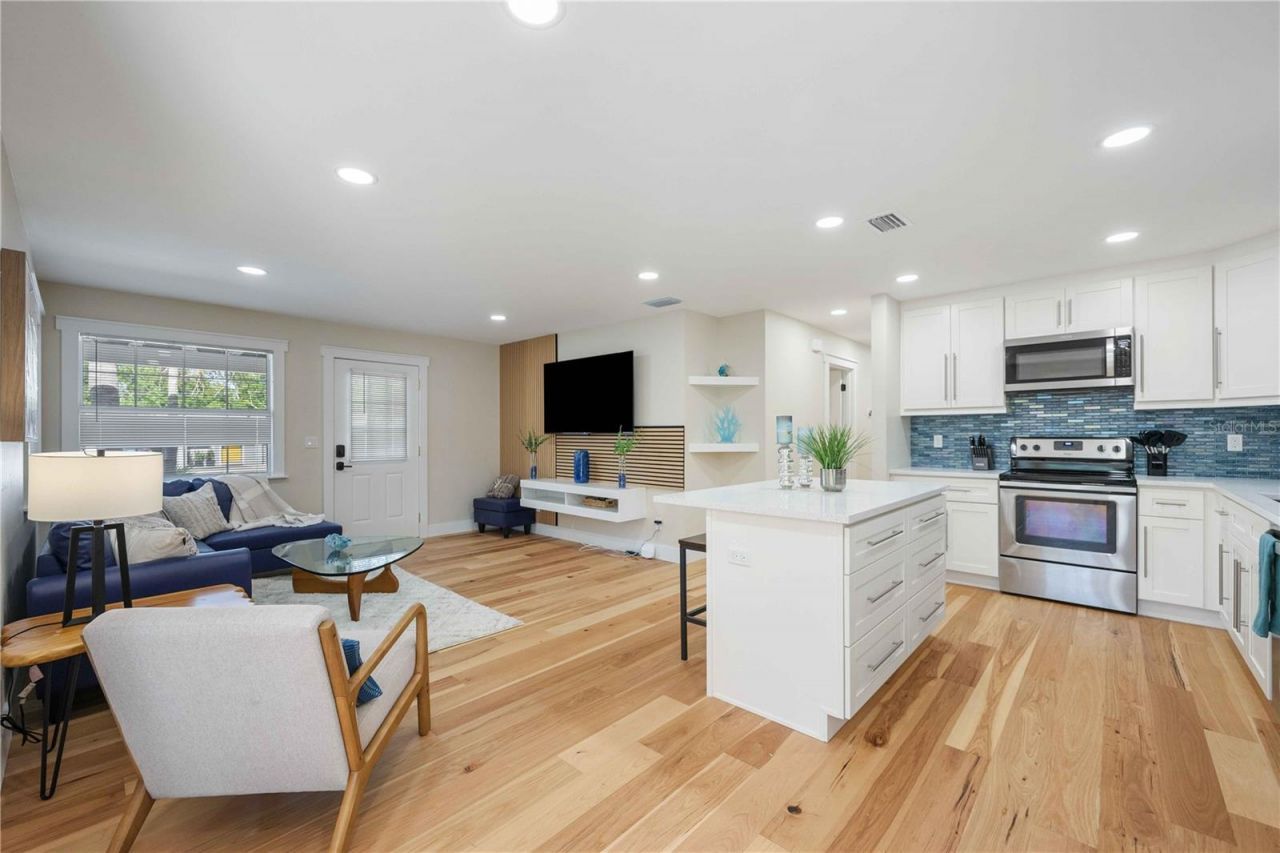 2205 Floyd Street , Sarasota, FL 34239 Photo