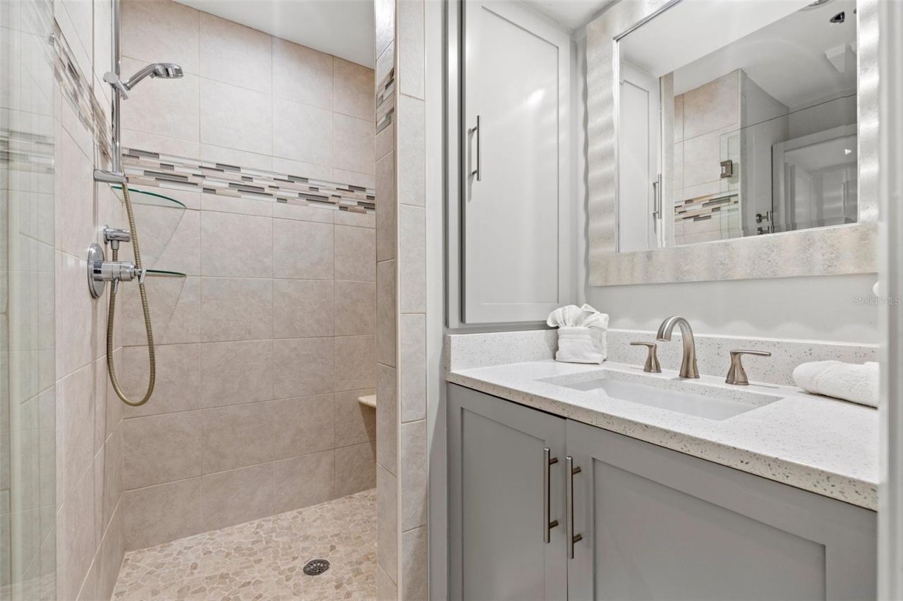 615 Dream Island Place, Unit 210, Longboat Key, FL 34228 Photo