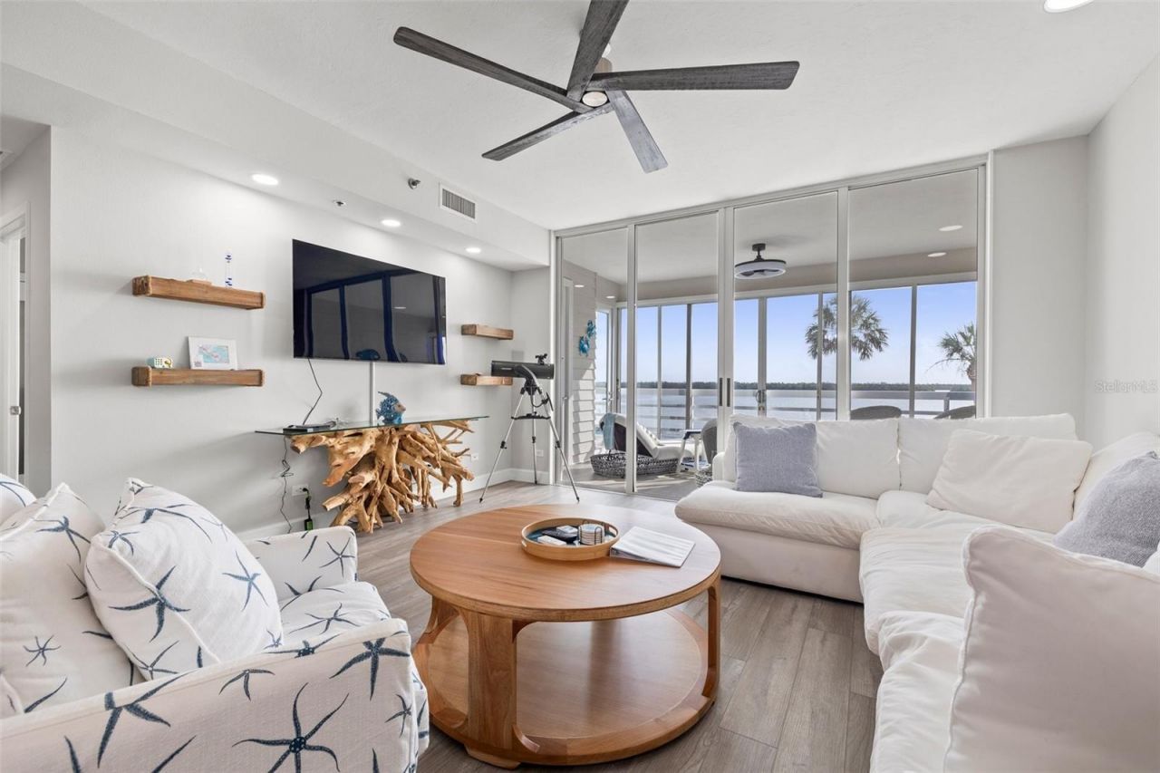 615 Dream Island Place, Unit 210, Longboat Key, FL 34228 Photo