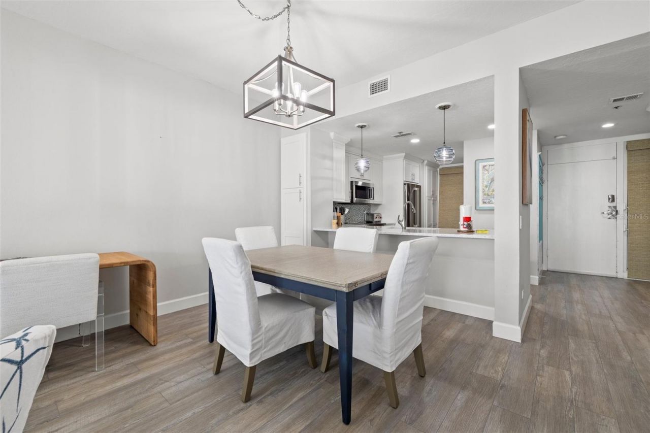 615 Dream Island Place, Unit 210, Longboat Key, FL 34228 Photo