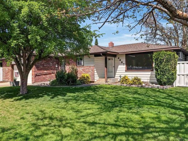 8007 E Shannon Ave, Spokane, WA 99212