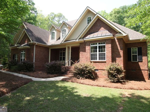 450 Deer Creek Drive, Forsyth, GA 31029