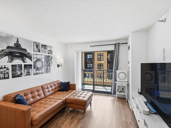 401 1st Street S, Unit 203, Minneapolis, MN 55401