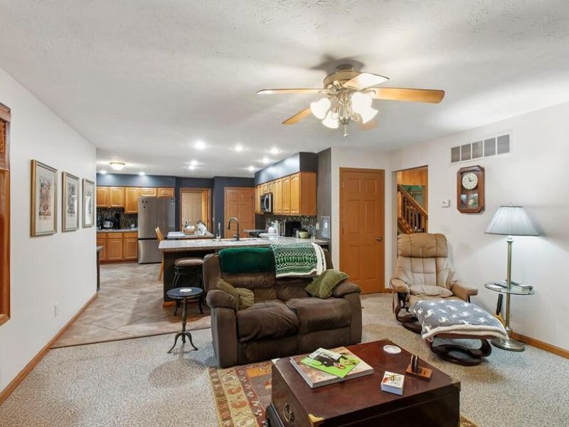 17 Long Court , South Vienna, OH 45369 Photo 10