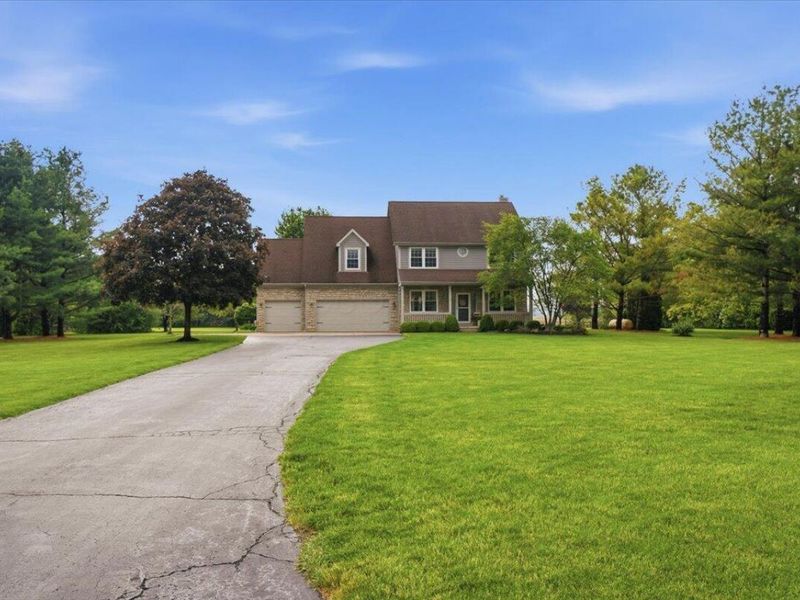 8870 Surrey Lane, Plain City, OH 43064 Photo 7