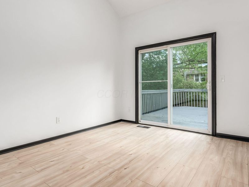 3499 Lindstrom Drive , Columbus, OH 43228 Photo 14