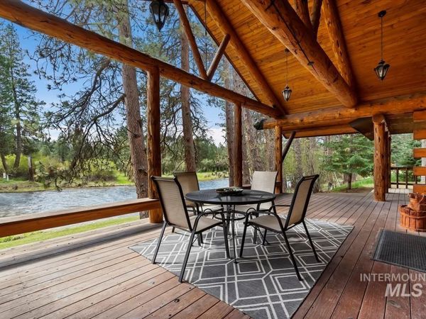 29 River Rd, Garden Valley, ID 83622