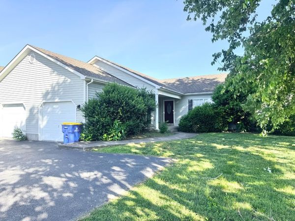 377 Kenlee Circle Unit 2, Bowling Green, KY 42101