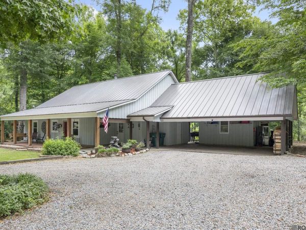 7000 Barrow Creek Dr, St Francisville, LA 70775