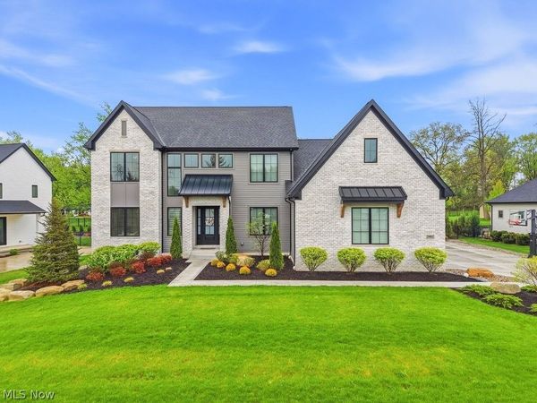2082 Lanterman Circle , Hinckley, OH 44233