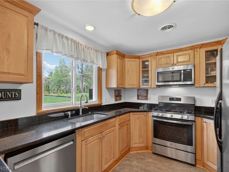 2426 Lander Road , Pepper Pike, OH 44124 Photo 14