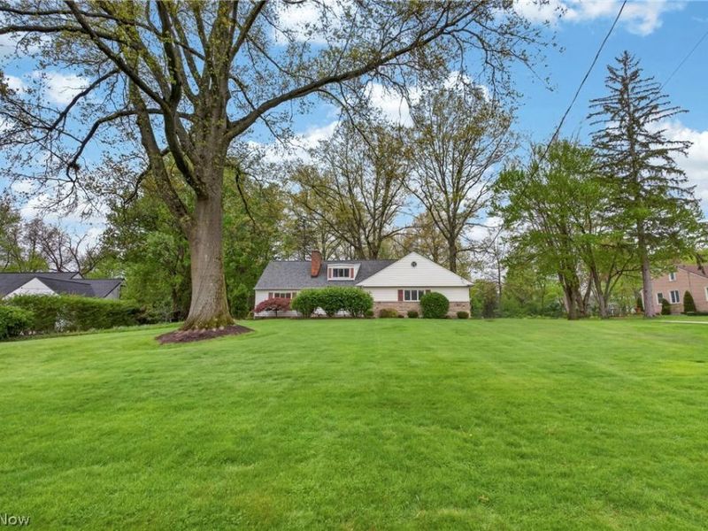 2426 Lander Road , Pepper Pike, OH 44124 Photo 3
