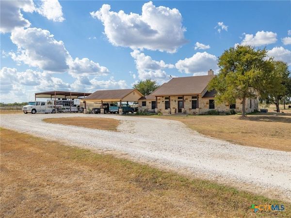 1801 County Road 470 , Coupland, TX 78615