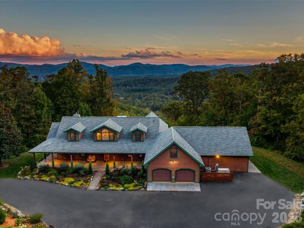 91 Great Oak Lane , Fairview, NC 28730