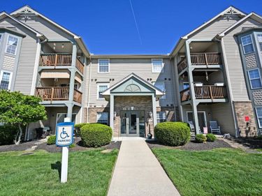 4941 N Arbor Woods Court, Unit 105, Cincinnati, OH 45248