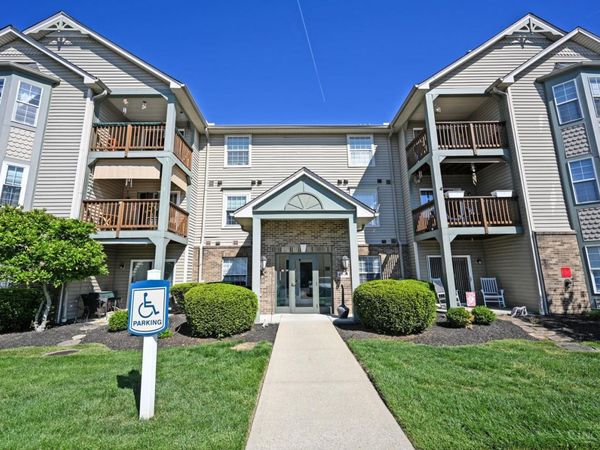 4941 N Arbor Woods Court, Unit 105, Cincinnati, OH 45248