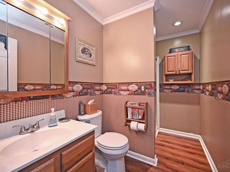 4941 N Arbor Woods Court, Unit 105, Cincinnati, OH 45248 Photo 17