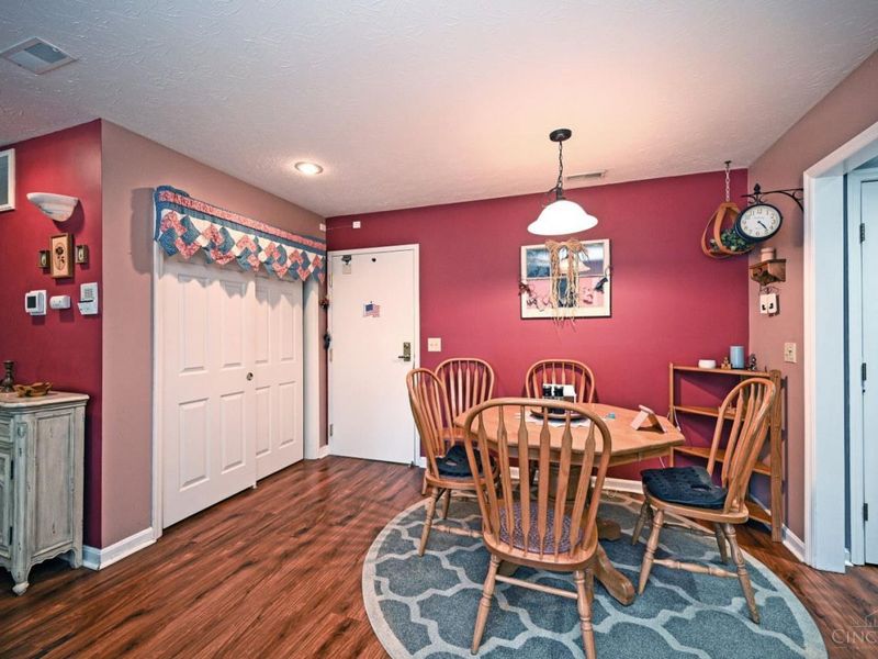 4941 N Arbor Woods Court, Unit 105, Cincinnati, OH 45248 Photo 5