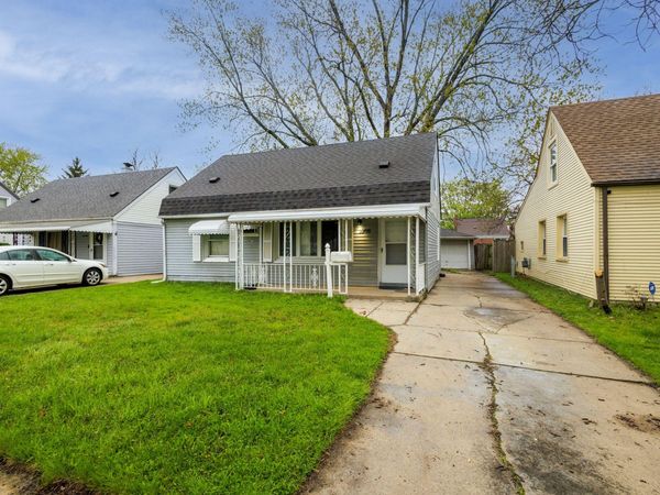 22778 Almond Avenue, Eastpointe, MI 48021