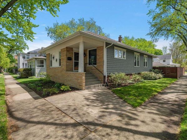 1017 Court Street, St. Joseph, MI 49085