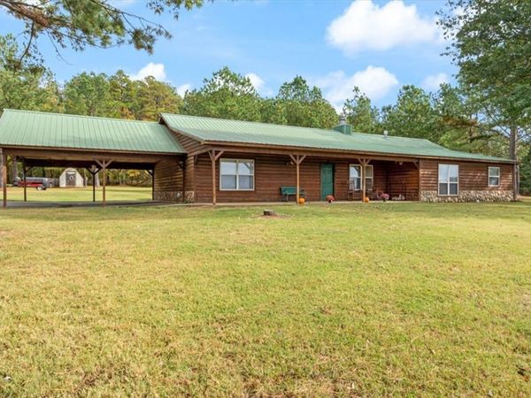 1560 Dorothy Drive , Cedarville, AR 72932