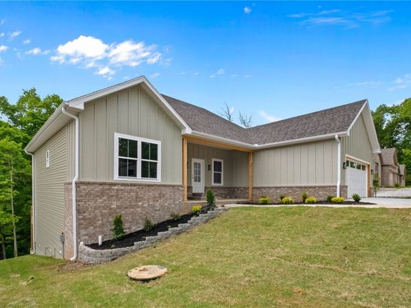 40 Radcliffe Drive , Bella Vista, AR 72714