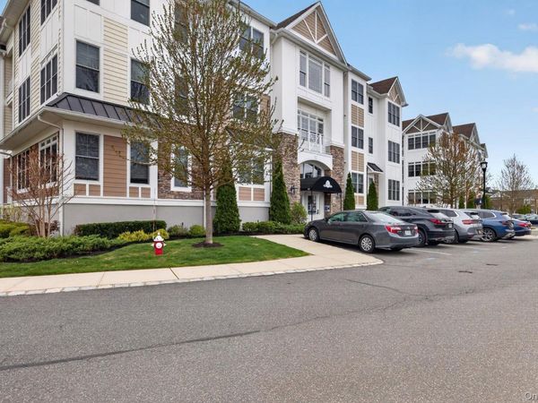 32103 Spruce Pond Circle , Plainview, NY 11803
