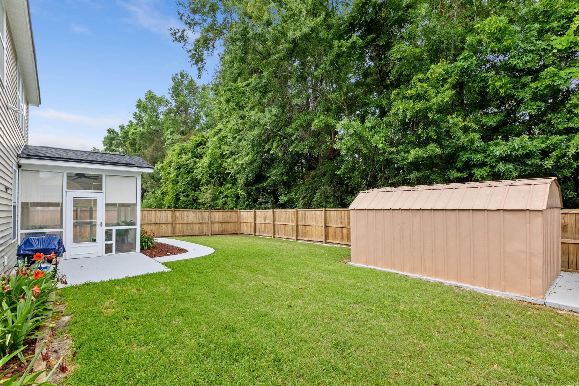 160 Pavilion Street Photo 6
