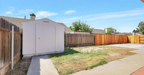 1924 Pebble Beach Dr, Yuba City, CA 95993 Photo