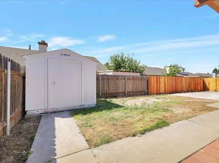 1924 Pebble Beach Dr, Yuba City, CA 95993 Photo