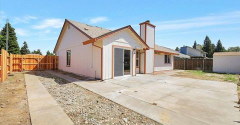 1924 Pebble Beach Dr, Yuba City, CA 95993 Photo