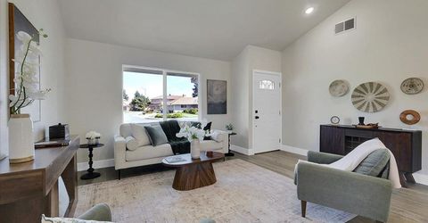 1924 Pebble Beach Dr, Yuba City, CA 95993 Photo