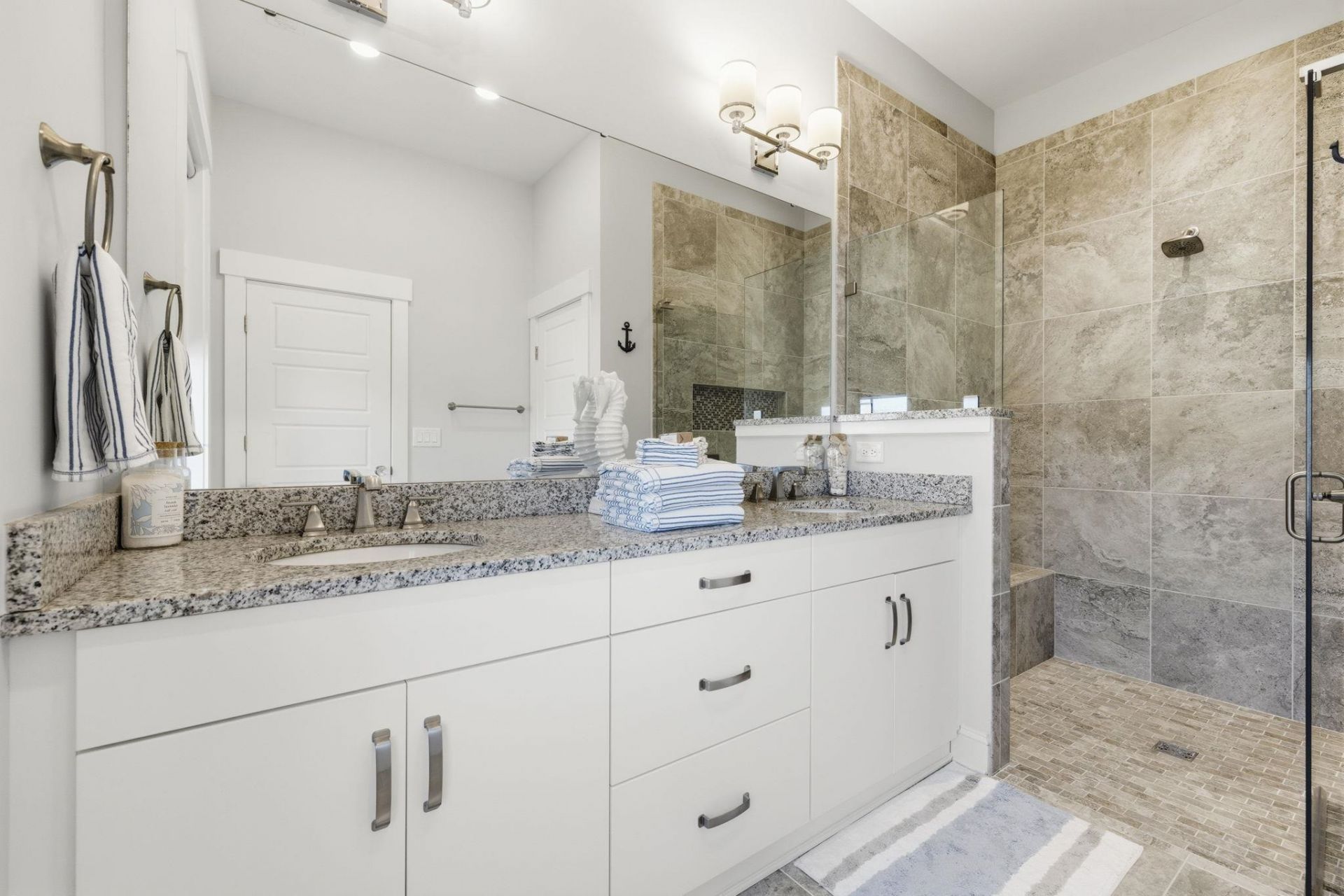 8292 Sandlapper Way Photo 17