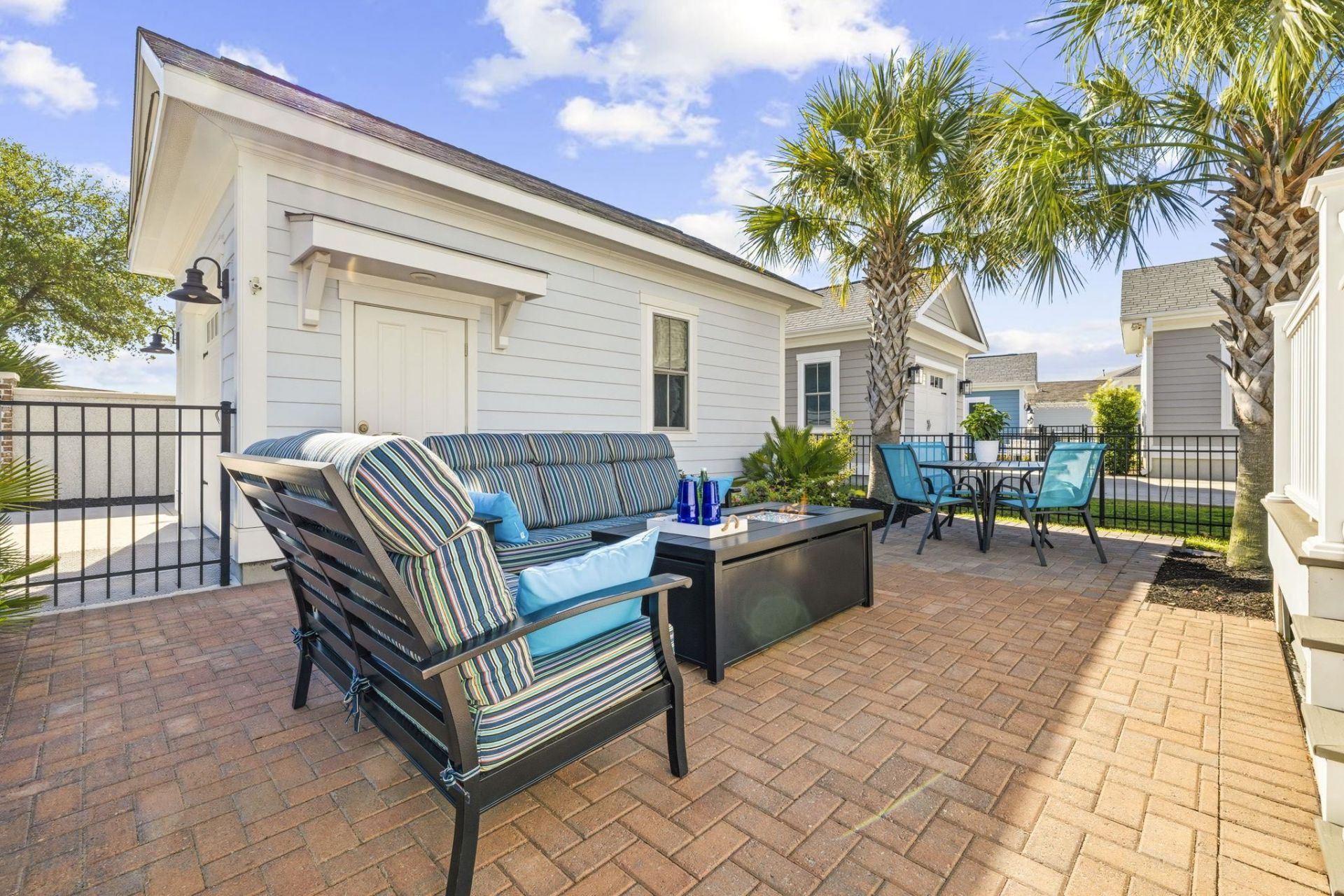 8292 Sandlapper Way Photo 31