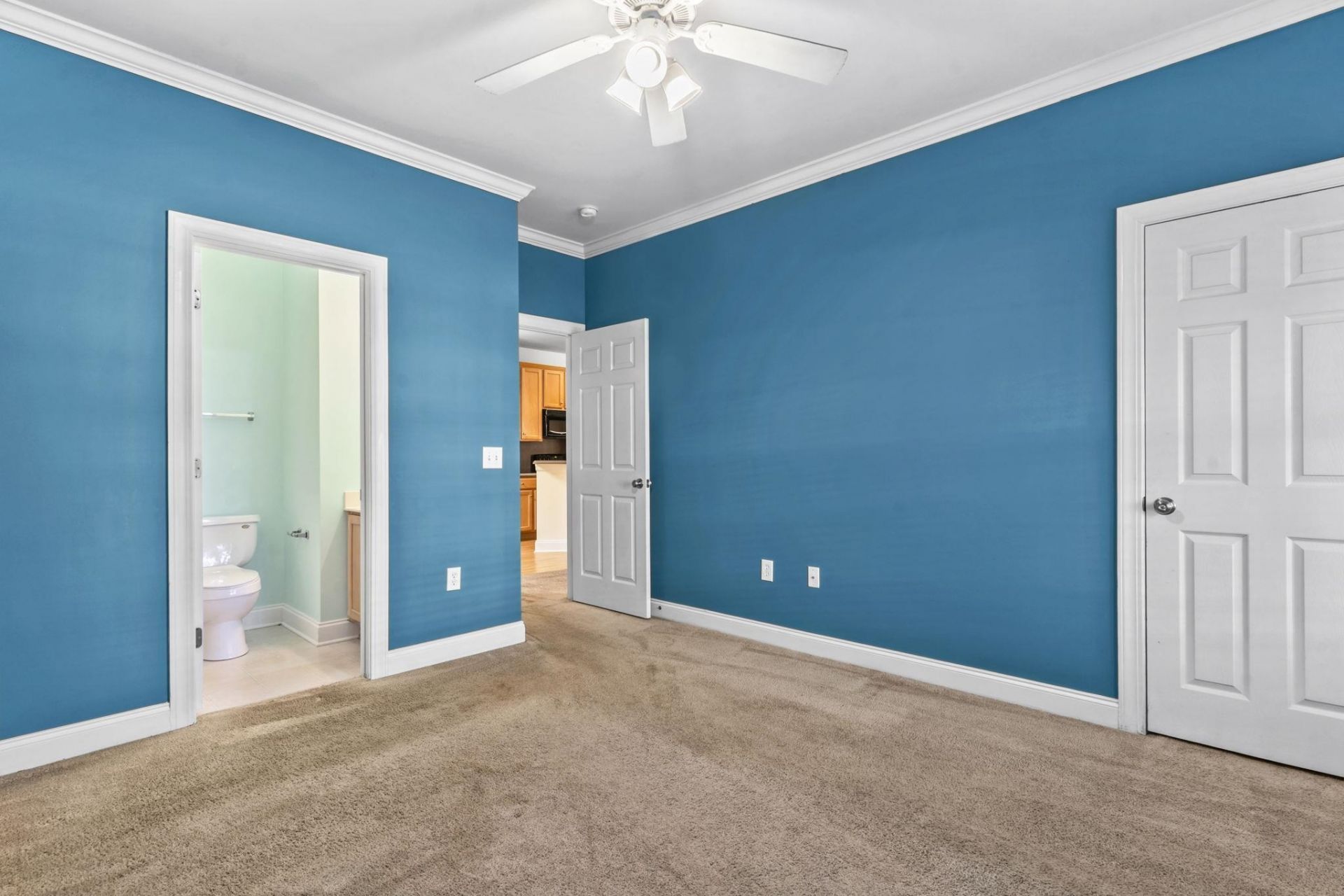 2073 Silvercrest Dr.  Photo 12