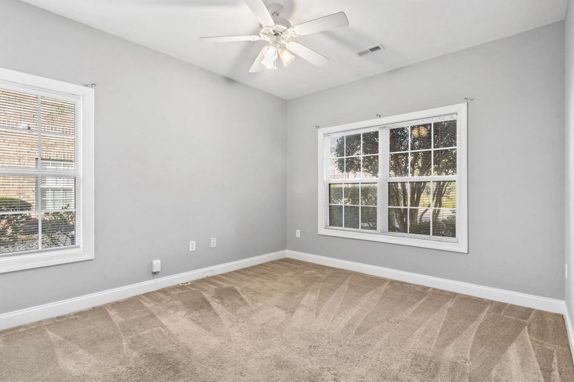 2073 Silvercrest Dr.  Photo 18