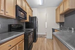 2073 Silvercrest Dr.  photo 4