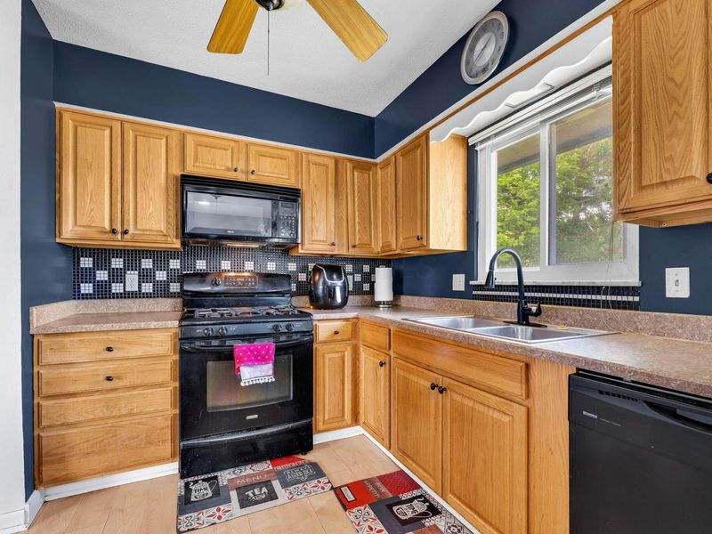 4676 Belfast Drive , Columbus, OH 43227 Photo 10
