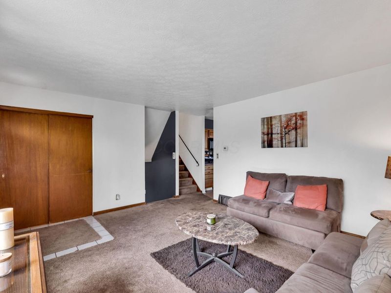 4676 Belfast Drive , Columbus, OH 43227 Photo 7