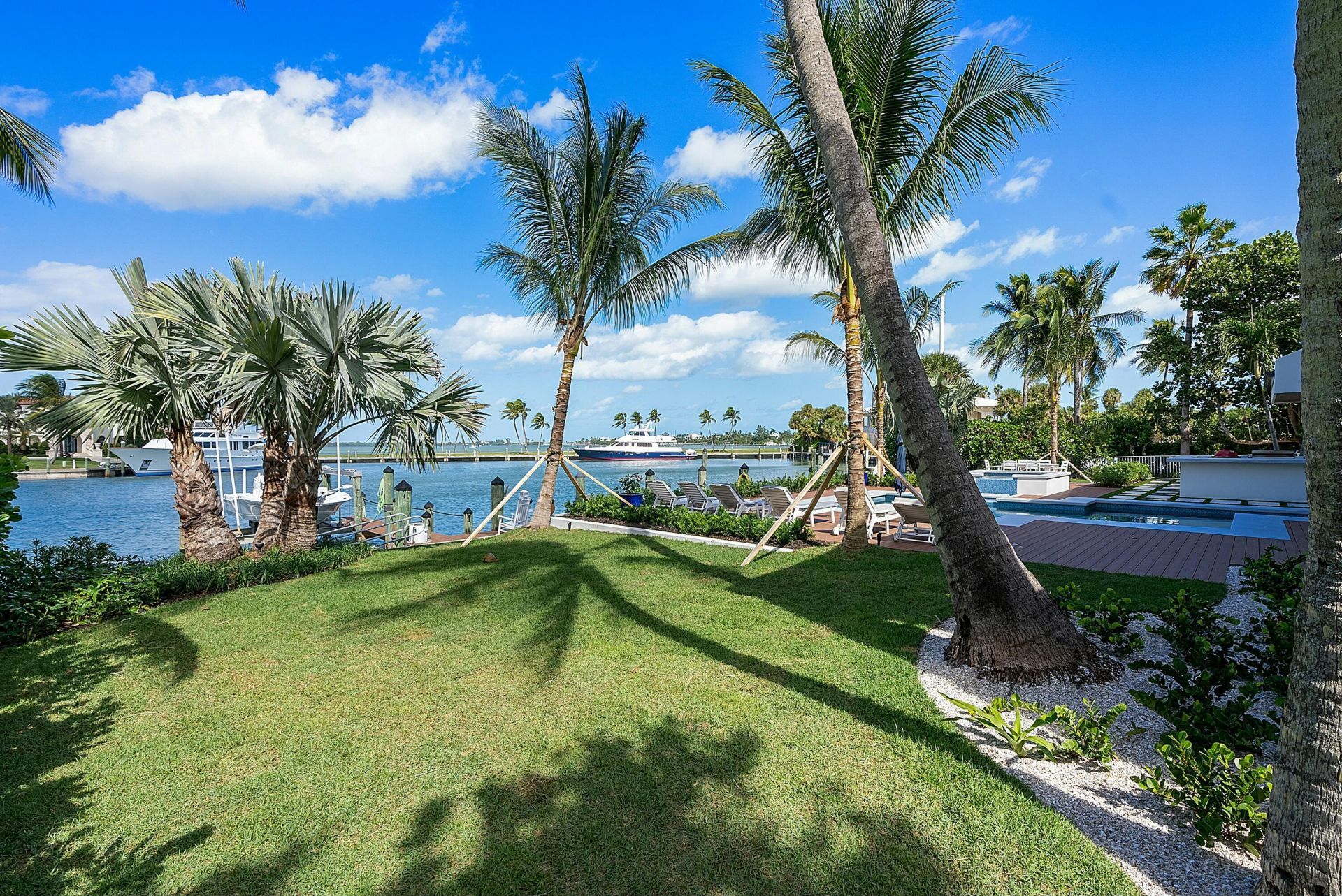 6879 SE South Marina Way, Stuart, FL 34996 Photo
