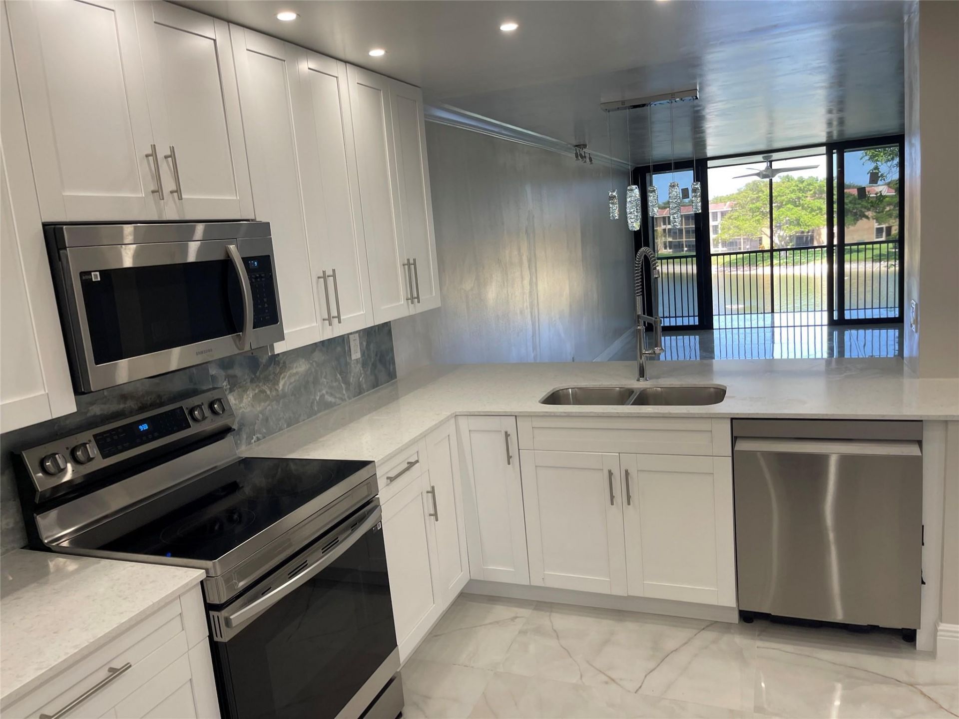 6530 Coral Lake Drive, Unit 306, Margate, FL 33063 Photo