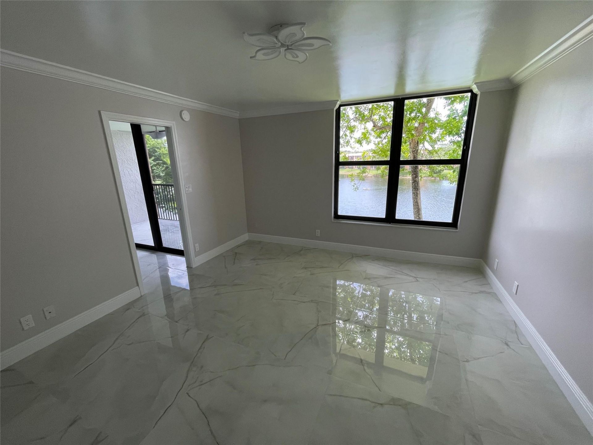 6530 Coral Lake Drive, Unit 306, Margate, FL 33063 Photo
