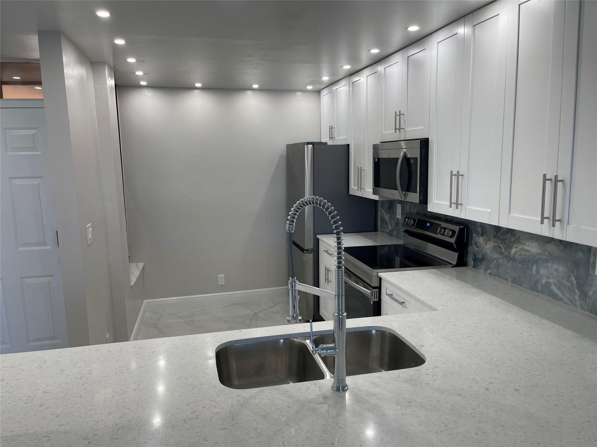 6530 Coral Lake Drive, Unit 306, Margate, FL 33063 Photo