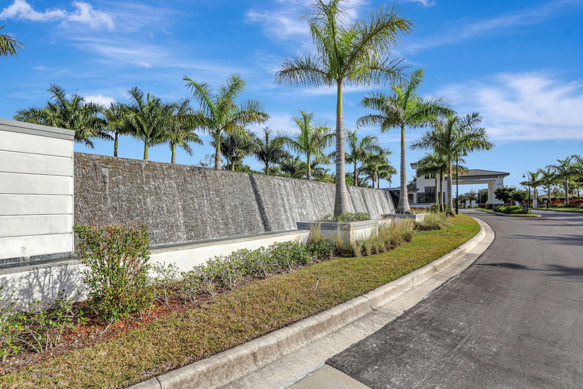 8427 W Blue Spring Drive, Parkland, FL 33067 Photo