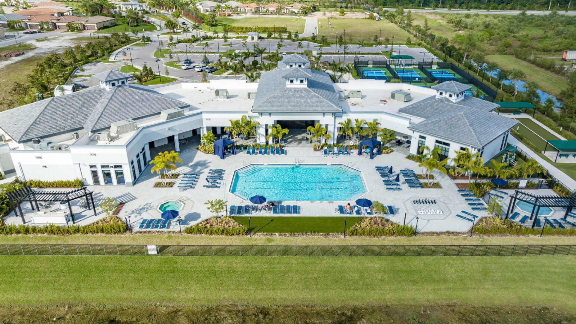 8427 W Blue Spring Drive, Parkland, FL 33067 Photo